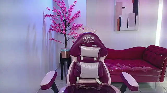 Black roseee online show from November 20, 2025, 3:28 am