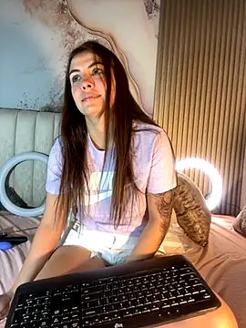 Dakota Evanns online show from October 5, 2025, 4:49 pm