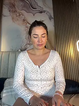 Dakota Evanns online show from November 11, 2025, 8:31 pm