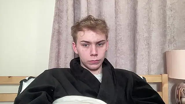 scottishtwink01 online show from November 3, 2025, 2:02 am