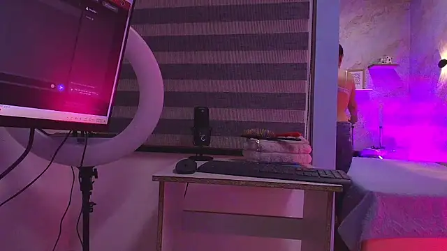 Snapshot of abbyrouss_ chatting on October 10, 2025, 3:05 am abbyrouss online show from October 10, 2025, 3:05 am