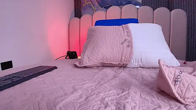 Snapshot of abbyrouss_ chatting on December 2, 2025, 3:12 am abbyrouss online show from December 2, 2025, 3:12 am