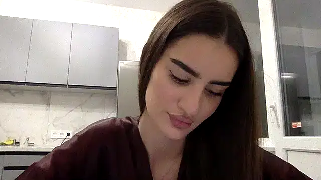 Snapshot of Kavyyr chatting on December 4, 2025, 4:05 pm Kavyyr online show from December 4, 2025, 4:05 pm