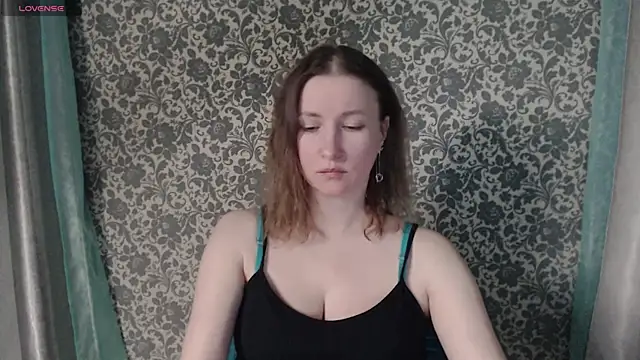 Snapshot of LesanaMagic chatting on December 12, 2024, 7:26 pm LesanaMagic online show from December 12, 2024, 7:26 pm