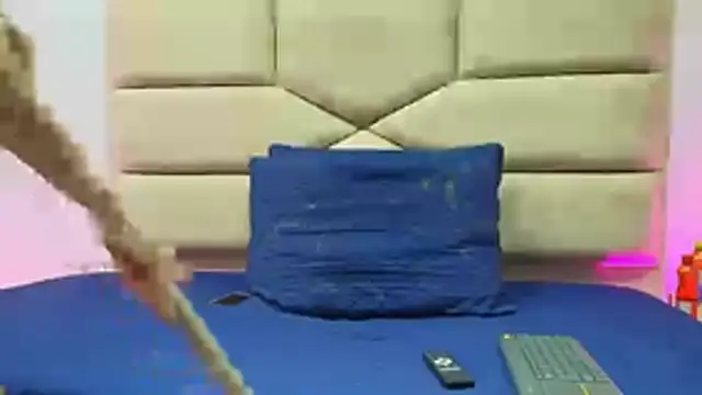 Snapshot of Angell_cooper chatting on November 10, 2025, 1:43 pm Angell cooper online show from November 10, 2025, 1:43 pm