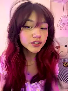 Snapshot of april_bennett chatting on September 17, 2025, 1:02 pm april bennett online show from September 17, 2025, 1:02 pm