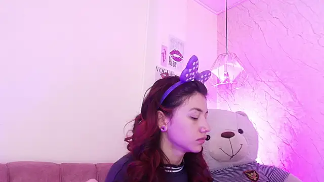 Snapshot of april_bennett chatting on October 6, 2025, 12:02 pm april bennett online show from October 6, 2025, 12:02 pm