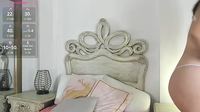 Snapshot of michell_blakke chatting on November 9, 2025, 11:30 am michell blakke online show from November 9, 2025, 11:30 am