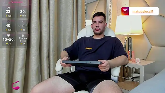 Snapshot of matti_de_lucaa chatting on September 24, 2025, 5:38 pm matti de lucaa online show from September 24, 2025, 5:38 pm