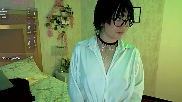 Snapshot of RobinBennett chatting on November 10, 2025, 3:00 pm RobinBennett online show from November 10, 2025, 3:00 pm