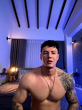 Snapshot of Thomas_Falcon chatting on October 1, 2025, 12:05 am Thomas Falcon online show from October 1, 2025, 12:05 am