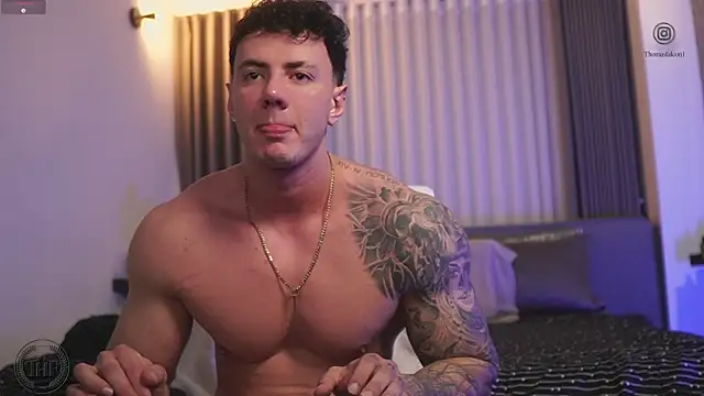 Snapshot of Thomas_Falcon chatting on October 20, 2025, 11:16 pm Thomas Falcon online show from October 20, 2025, 11:16 pm