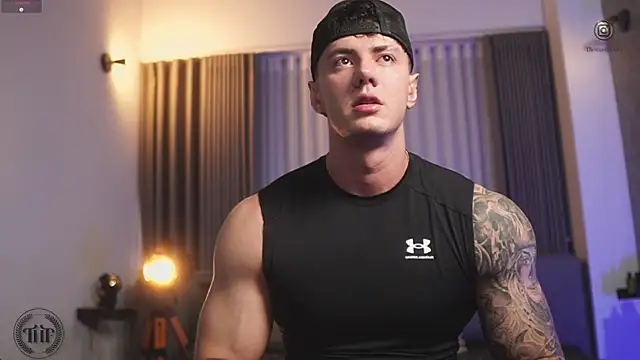 Snapshot of Thomas_Falcon chatting on October 22, 2025, 1:17 am Thomas Falcon online show from October 22, 2025, 1:17 am