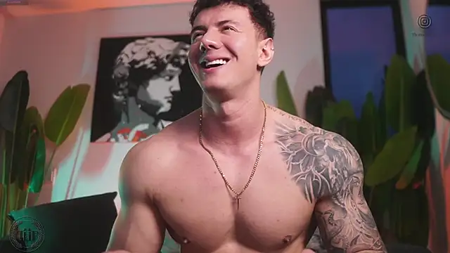 Snapshot of Thomas_Falcon chatting on November 16, 2025, 10:48 pm Thomas Falcon online show from November 16, 2025, 10:48 pm