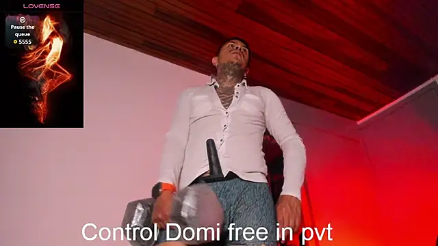 Snapshot of Maxpower777 chatting on December 17, 2025, 11:33 pm Maxpower777 online show from December 17, 2025, 11:33 pm