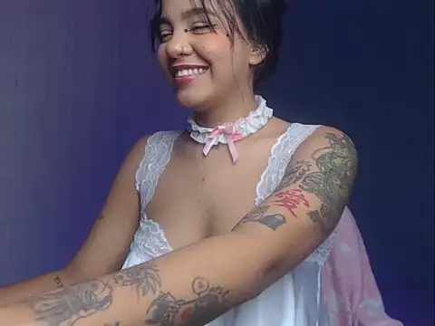 Snapshot of ObeyVal chatting on September 13, 2025, 11:48 pm ObeyVal online show from September 13, 2025, 11:48 pm