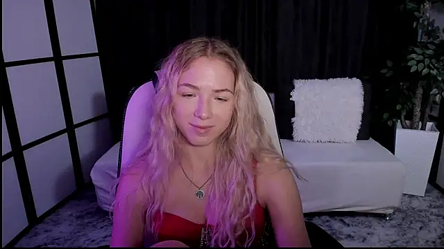 Snapshot of Susan_Mimi chatting on October 24, 2025, 2:52 am Susan Mimi online show from October 24, 2025, 2:52 am