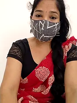 Snapshot of Girl_071 chatting on October 11, 2025, 8:24 am Girl 071 online show from October 11, 2025, 8:24 am