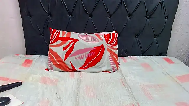 Snapshot of Cloud9boo chatting on December 2, 2025, 1:50 pm Cloud9boo online show from December 2, 2025, 1:50 pm