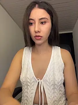 Viithoney online show from November 23, 2025, 12:10 am