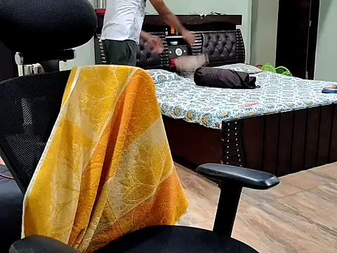 Snapshot of ZoroArcher chatting on October 14, 2025, 3:57 pm ZoroArcher online show from October 14, 2025, 3:57 pm