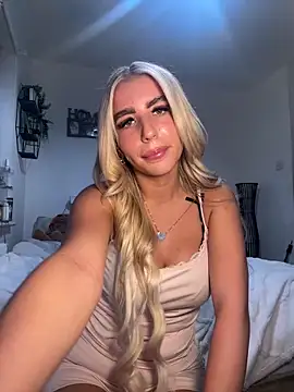 BlondeBetty online show from September 10, 2025, 6:41 pm