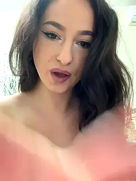 SunnyDane online show from November 10, 2025, 10:47 am