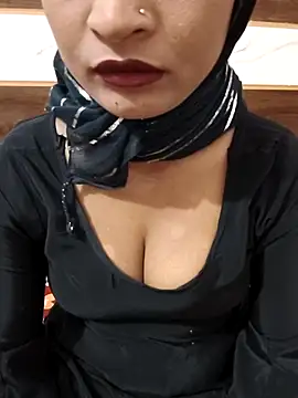 Snapshot of Itz_Mayra_ chatting on October 19, 2025, 6:14 am Itz Mayra online show from October 19, 2025, 6:14 am