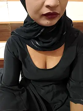 Snapshot of Itz_Mayra_ chatting on November 6, 2025, 6:47 am Itz Mayra online show from November 6, 2025, 6:47 am