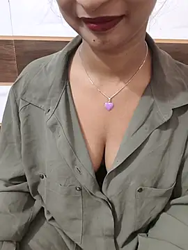 Snapshot of Itz_Mayra_ chatting on November 9, 2025, 6:55 am Itz Mayra online show from November 9, 2025, 6:55 am