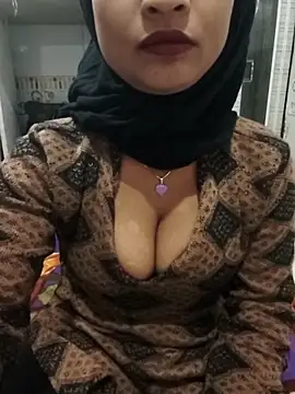 Snapshot of Itz_Mayra_ chatting on November 16, 2025, 7:58 am Itz Mayra online show from November 16, 2025, 7:58 am