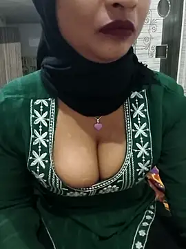 Snapshot of Itz_Mayra_ chatting on November 23, 2025, 9:25 pm Itz Mayra online show from November 23, 2025, 9:25 pm