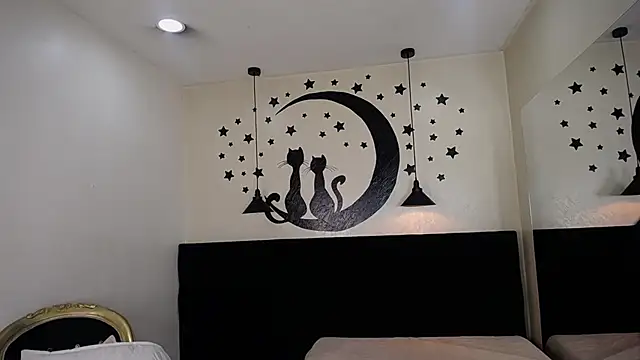 Snapshot of Aisha_Noir chatting on October 29, 2025, 12:18 pm Aisha Noir online show from October 29, 2025, 12:18 pm