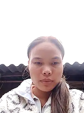 Snapshot of Huyen_x chatting on December 4, 2025, 5:17 am Huyen x online show from December 4, 2025, 5:17 am