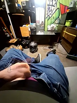 Snapshot of rexcherry69 chatting on October 18, 2025, 5:57 pm rexcherry69 online show from October 18, 2025, 5:57 pm