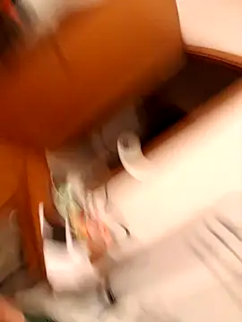 Snapshot of Ara29 chatting on October 30, 2025, 7:36 pm Ara29 online show from October 30, 2025, 7:36 pm