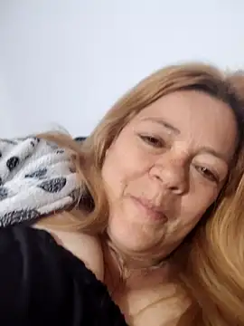Snapshot of Casandra_Cruz chatting on September 14, 2025, 3:22 pm Casandra Cruz online show from September 14, 2025, 3:22 pm