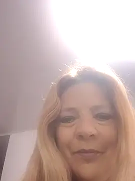 Snapshot of Casandra_Cruz chatting on September 18, 2025, 2:08 pm Casandra Cruz online show from September 18, 2025, 2:08 pm