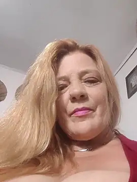 Snapshot of Casandra_Cruz chatting on October 3, 2025, 12:18 am Casandra Cruz online show from October 3, 2025, 12:18 am