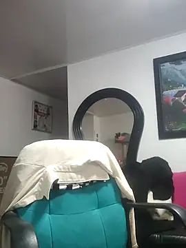 Snapshot of Casandra_Cruz chatting on October 14, 2025, 11:55 am Casandra Cruz online show from October 14, 2025, 11:55 am
