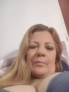 Snapshot of Casandra_Cruz chatting on October 15, 2025, 1:39 am Casandra Cruz online show from October 15, 2025, 1:39 am