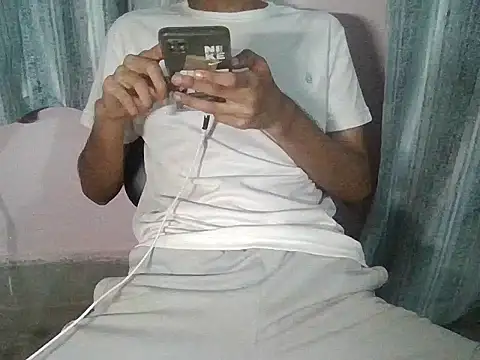 Snapshot of ash706339 chatting on September 13, 2025, 5:46 pm ash706339 online show from September 13, 2025, 5:46 pm
