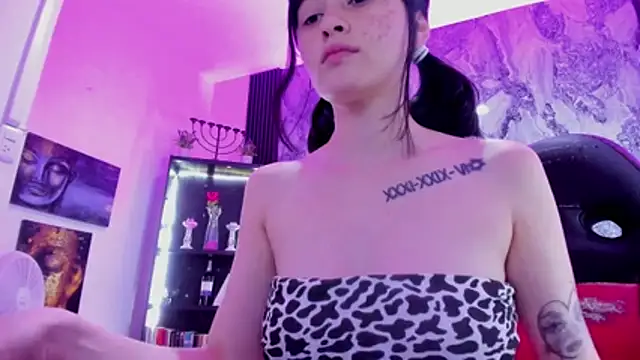 Snapshot of Zoe_Rosse00 chatting on October 28, 2025, 7:27 pm Zoe Rosse00 online show from October 28, 2025, 7:27 pm