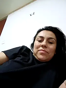 Snapshot of vanessa-titisM chatting on October 19, 2025, 4:02 am vanessa-titisM online show from October 19, 2025, 4:02 am