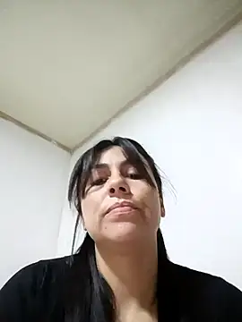 vanessa-titisM online show from November 9, 2025, 2:10 am