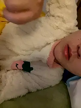 Snapshot of ruiki666 chatting on November 7, 2025, 12:21 am ruiki666 online show from November 7, 2025, 12:21 am