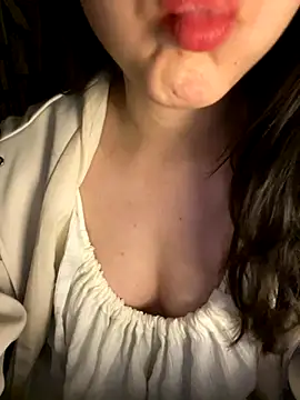 Snapshot of ruiki666 chatting on November 11, 2025, 3:23 pm ruiki666 online show from November 11, 2025, 3:23 pm