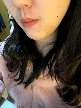 Snapshot of ruiki666 chatting on November 21, 2025, 4:05 pm ruiki666 online show from November 21, 2025, 4:05 pm