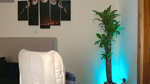 Snapshot of MaryMoon_ chatting on November 30, 2025, 9:19 pm MaryMoon online show from November 30, 2025, 9:19 pm