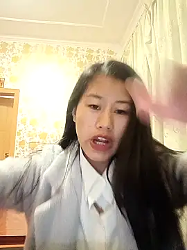 Snapshot of luy-xinh02 chatting on November 5, 2025, 9:31 am luy-xinh02 online show from November 5, 2025, 9:31 am